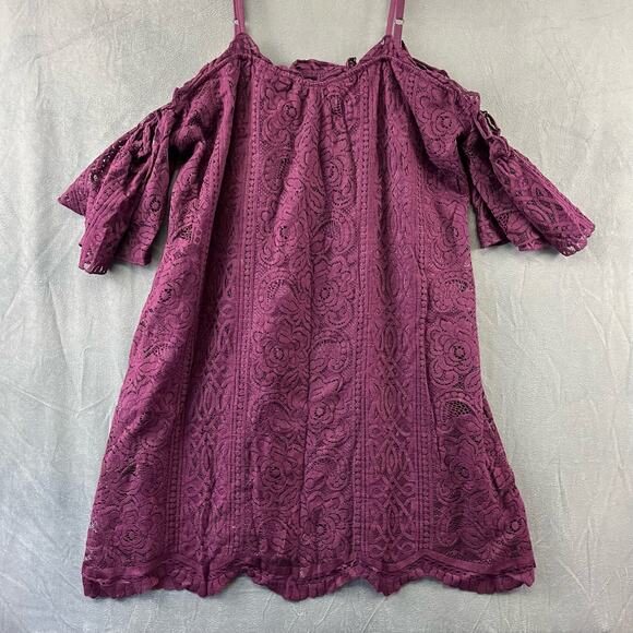 Quaker Lace Cold Shoulder Love, Fire Medium Layered Blouse Purple Love, Fire - Picture 2 of 8